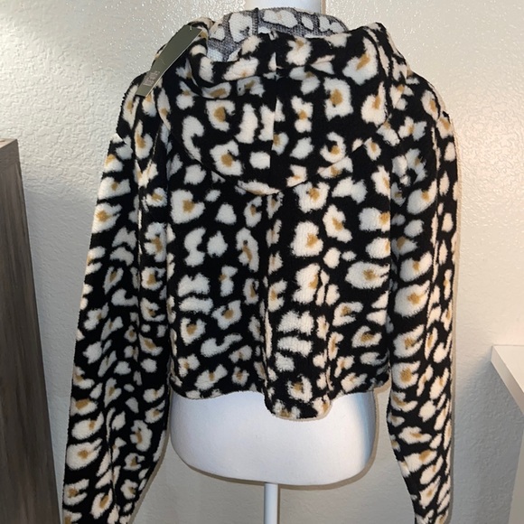 Crop jacket color Black Size XL NWT - Picture 2 of 4